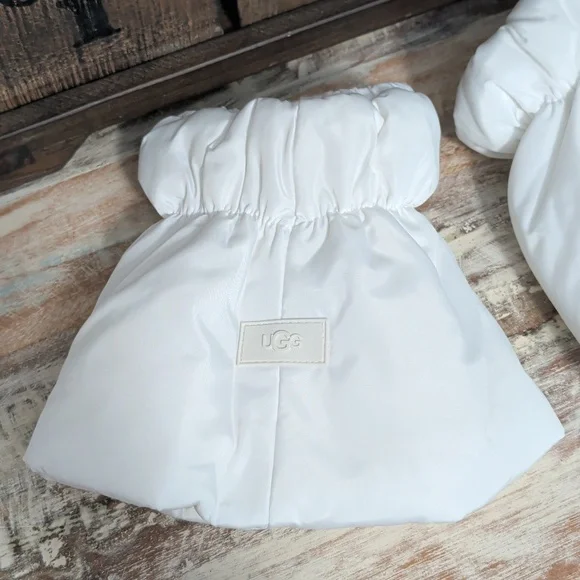 UGG Dip Puffer Waterproof Boot Covers White, New Without Tags - Picture 3 of 7